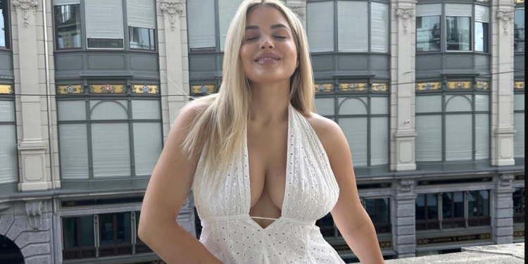 Shumë më e dobët e me flokë të zeza, nuk do ta besoni se si dukej Afrona para shumë vitesh