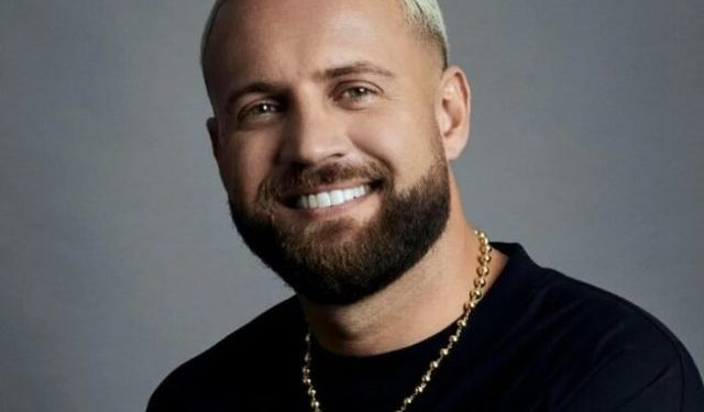 Luizi ndikon edhe te tekstet e gjuhës shqipe? Ja fakti i çuditshëm që ka publikuar ai (Foto)