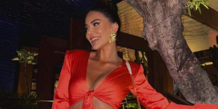 Kur i dashuri i thotë se e ka gabim, ja si reagon Efi (Video)