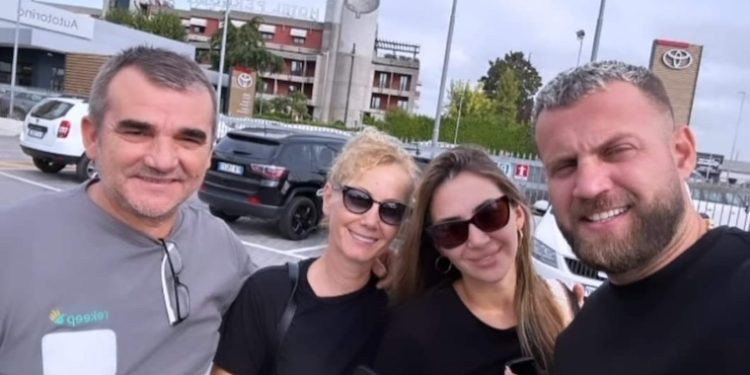 Luizi takohet me prindërit e Kiarës në Itali. Ja çka mendon për ta!