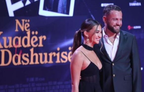 Kiara dhe Luizi në pritje të një bebi? Ja përgjigja që ngriti dyshimet gjatë premierës së filmit “Në Kuadër të Dashurisë”