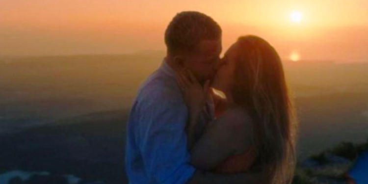 “Më kanë shijuar skenat me Luizin”, nga puthjet te dialogu, Olta zbulon si ishte këngëtari në film