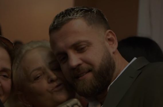 “O djalë a e din sa herë jam vanu në punë sherri yt?”, qytetarja shpërthen në komplimente ndaj Luiz Ejllit