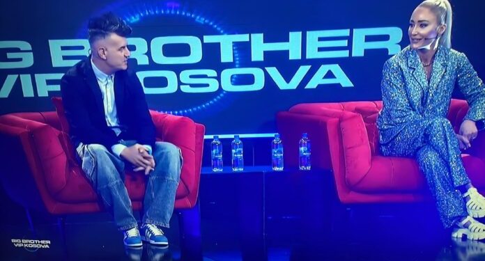 Bledi Mane nuk ndalet, me këtë gjest ‘ofendon’ Joniden dhe Alaudinin në studio