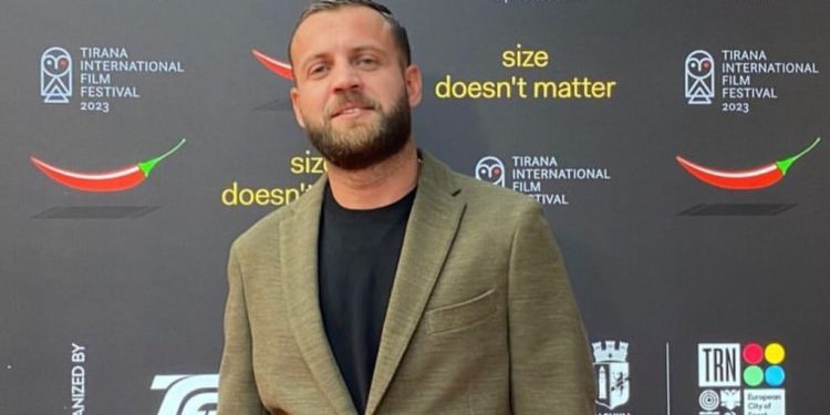 Luizi publikon djaloshin që i hapi derën i pari pasi doli nga Big Brother