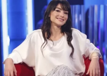 A do të jetë Zhaklin opinionistja e përhershme krah Kiarës në “Fan Club”?