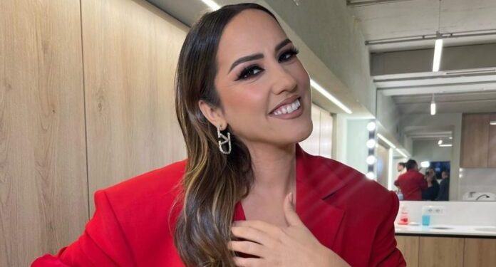 Si rrallëherë, Arbana ndan një foto të të bijës me ndjekësit! Sa shumë ngjajkan