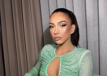 Në kulmin e sukseseve të saj Jonida ka një kërkesë për Zotin