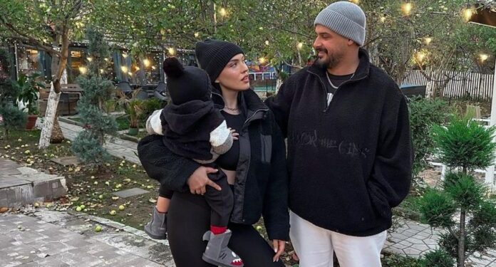 Einxhel publikon fotot më të ëmbla krah Dagzit dhe djalit të tyre