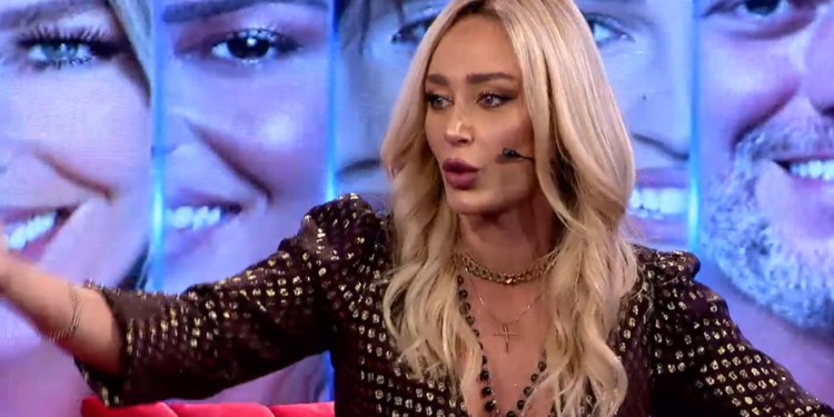 E ofendoi rëndë Ganinë, Anitës i ndodhë e papritura live ne emision