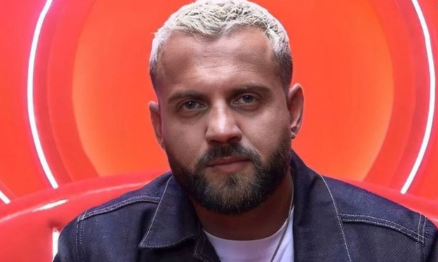 Luizi habit me postimin e fundit: Çdo mëngjes vendos maskën false