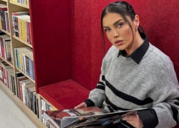 Einxheli për me shumë se dy vite mbanë rroba të pa pastruara në shtëpi