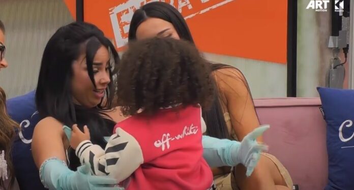 Linda Halimit i’a sjellin vajzen në Big Brother, momenti emocionues nënë e bijë