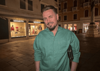 Pranoi problemet me depresionin, reagon e dashura e Bleros