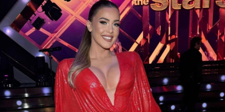 Olta Gixhari në pritje të ëmbël? Pas këtyre fotove dhe detajeve, rrjeti është i bindur që po!