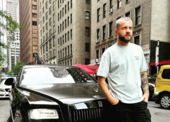 Luizi pozon pranë makinës luksoze, Kiara i bën komentin epik