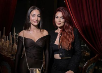 Vesa takohet me motrën e Albes