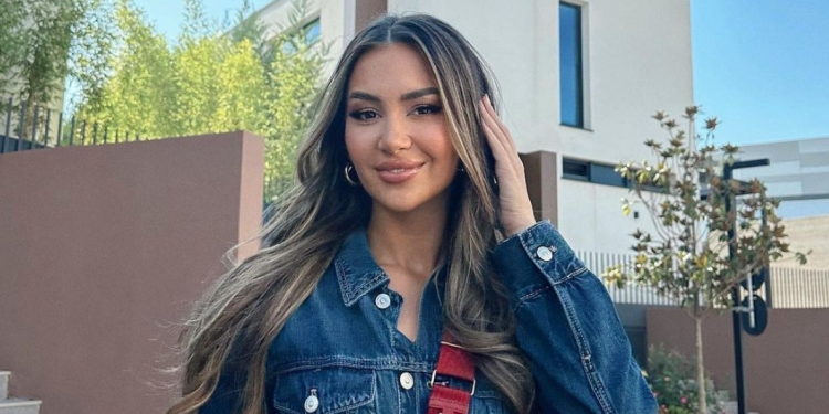 Kiarën e ka zbukuruar shumë shtatzënia, me fustanin që ka veshur do ta ‘shkri’ komplet Luizin