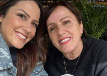 Arbana Osmani na prezanton me nënën e saj