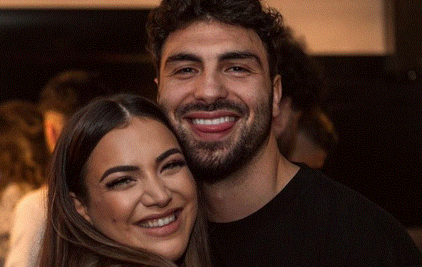 E pyet për ndarjen nga Ledri, Sara acarohet keq me gazetarin dhe ikën nga intervista: “Mos i jep gojës kaq shumë!”