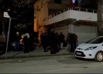 U tremb nga tërmeti, 20-vjeçari humb jetën pasi rrëzohet nga shkallët në Lushnje