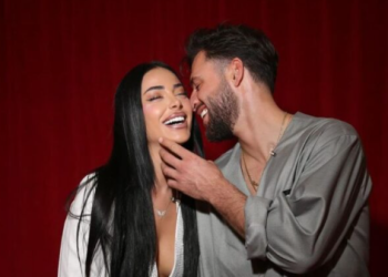 Fansja e zjarrtë e Lumbardhit bërtet “Të dua”, reagimi epik i Kaderit