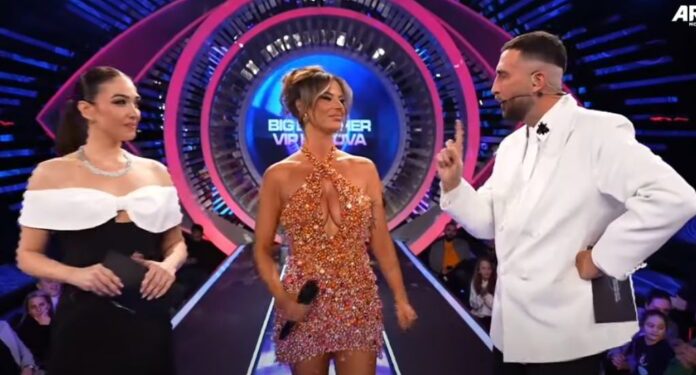 Santiana skuqet nga inati, publiku në studio bën veprimin e papritur pas eleminimit të saj