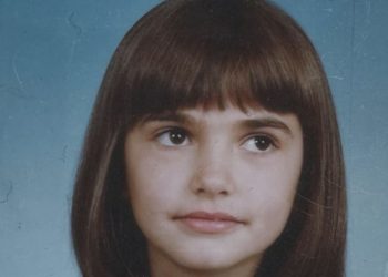 Kjo vajzë bukuroshe sot është prezantuese e famshme kosovare