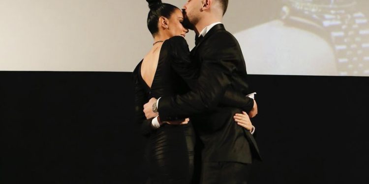 Donaldi bën dedikimin romantik për ditëlindjen e Borës