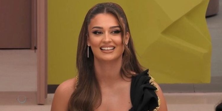 I dërgoi mesazhe ofenduese, Vesa ‘turpëron’ tezen e Santianës