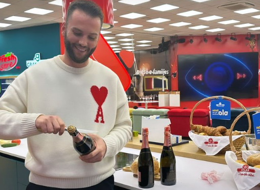 Pas Arbanes reagon edhe Eduarti / Ja ꞔfarё ju tha ai motrave Hoxha