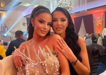 Kush është nëna e kush e bija, nëna e Santianës qenka një bukuroshe