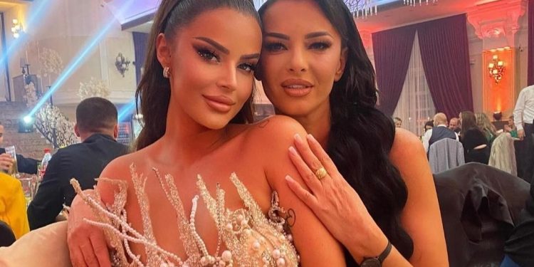 Kush është nëna e kush e bija, nëna e Santianës qenka një bukuroshe