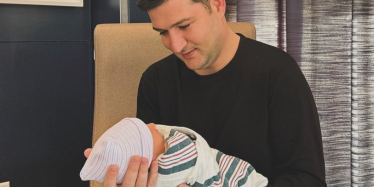 “Vajza më pret zgjuar pasi mbaron BBV…” / flet Arber Hajdari