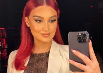 Vesa sjell foton e ëmbël baba e bijë, kaq shumë ngjajnë