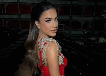 Kujt iu zbukurua mbrëmë Sara e Ledrit?