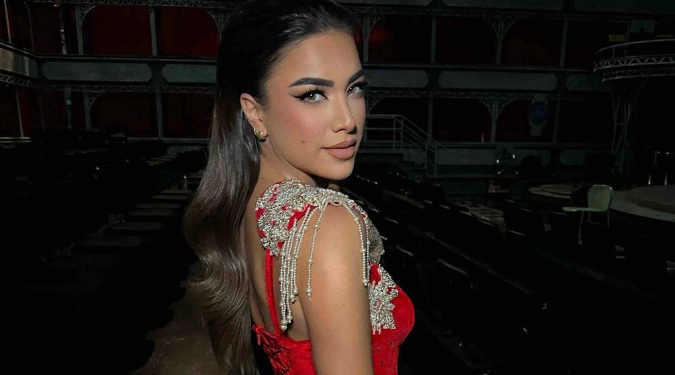 Kujt iu zbukurua mbrëmë Sara e Ledrit?