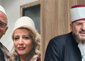 “Psikopat, shpirtshitur”- burri i Shkurte Fejzës i reagon ashpër Shefqet Krasniqit