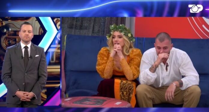 Pas këtij eleminimi të fortë, Ledioni shkel rregullat dhe i jep Romeos një informacion nga jashtë