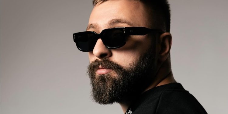 Majk konfirmon lidhjen, publikon foto me të dashurën