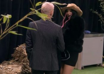 VIDEO/ “Shko ndërrohu”, kërkesa e Bardhit habit Sarën