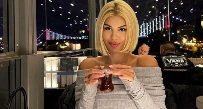 Shën Valentini e gjen në Prishtinë , Luana Vjollca publikon foton me personin e zemrës