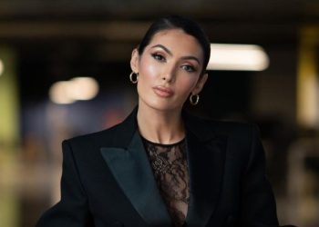 Nora Istrefi thumbon publikisht Robert Berishën pikërisht për Shën Valentin