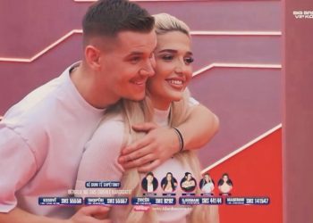 WOW ! Kaq bukur po duken Iliriana dhe Adri sonte per finale (VIDEO)