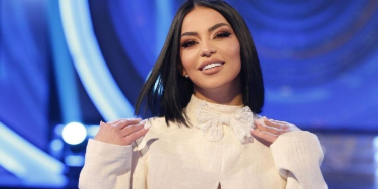 Mikela Pupa prezanton LIVE në emision partnerin e saj