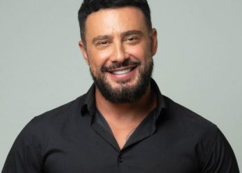 Robert Berisha i “provoi” të gjitha tipet e vajzave (FOTO)