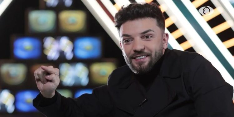 Inatet me BBVA 3 ? Kujt ia la ‘flokёt nё dorё’ Olsi Bykyku ? (FOTO)