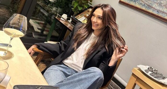 A e keni ditur se Jonida Vokshi ishte pjesë e videpklipit të këtij këngëtari të njohur shqiptar?