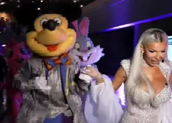 “Kujta, Kujta”, një pjesë e publikut ofenduan Edonën kur ajo zbriti nga vetura gjatë natës finale të BBVK 2 (VIDEO VIRALE)