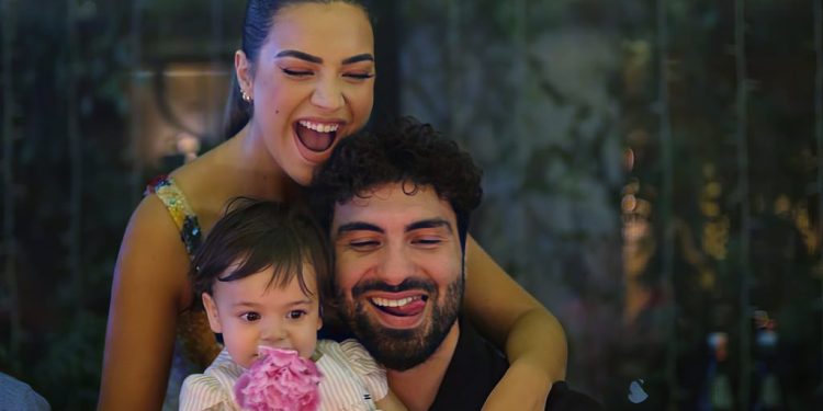 E papritur, Sara Hoxha kujton kohёn me Ledri Vulёn?